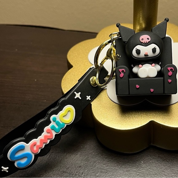 Black Kuromi on Loveseat keychain ! New! - Picture 2 of 5